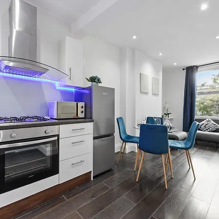 Cosy 1 & 2 Bedroom Apartments Central London Zone 1 Room photo